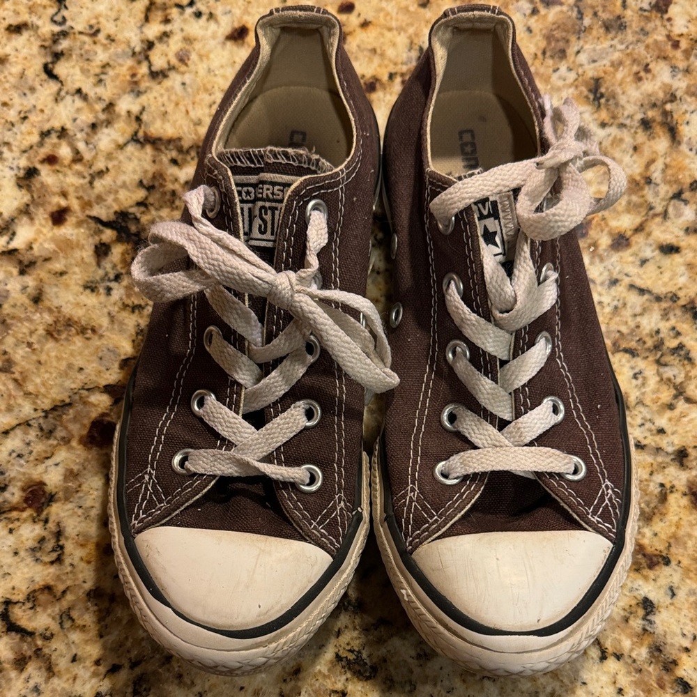 Converse Kids Chocolate Brown Sneakers gym shoes kids‎ size 2 VGC